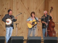 Dale Ann Bradley at the Gettysburg Bluegrass Festival, 2010